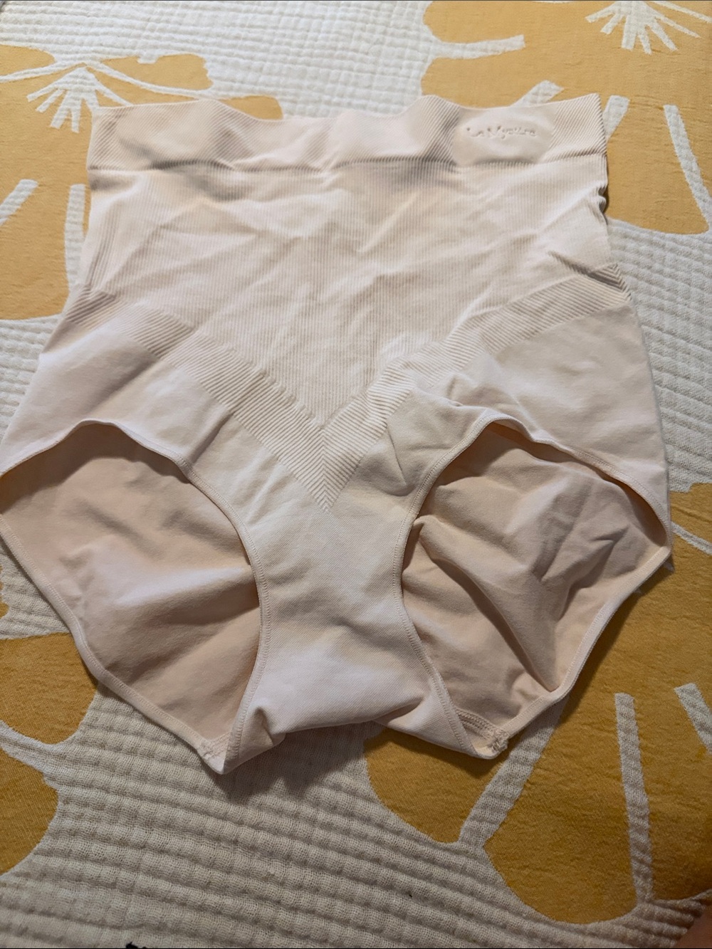 Le Mystere Seamless High-Waist Shaping Briefs - Light Blush
